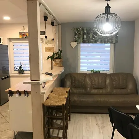 Apartment Mieszkanie U Tomka Inpiw02 *